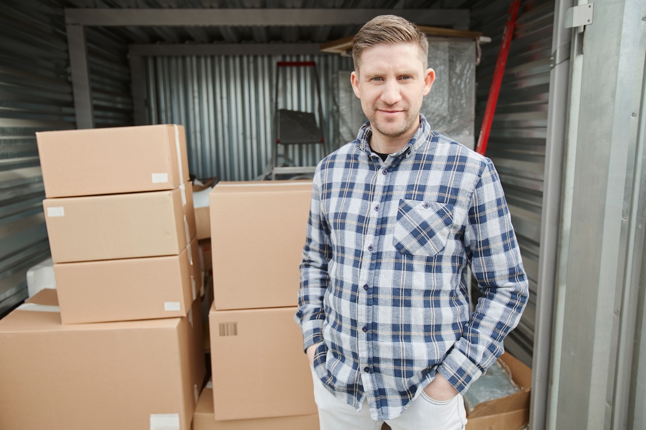 Portable Storage at Hawkeye Storage person renting portable moving container
